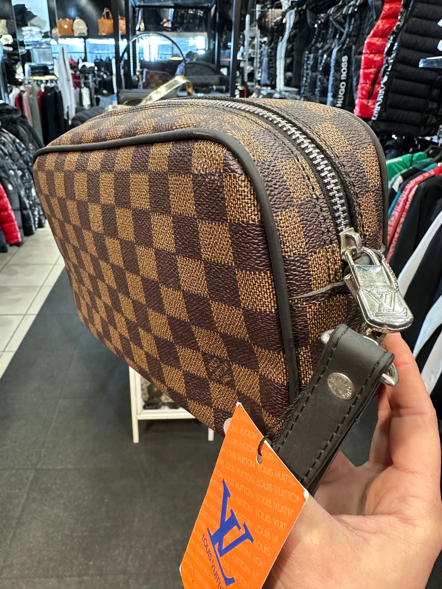 LOUIS VUITTON