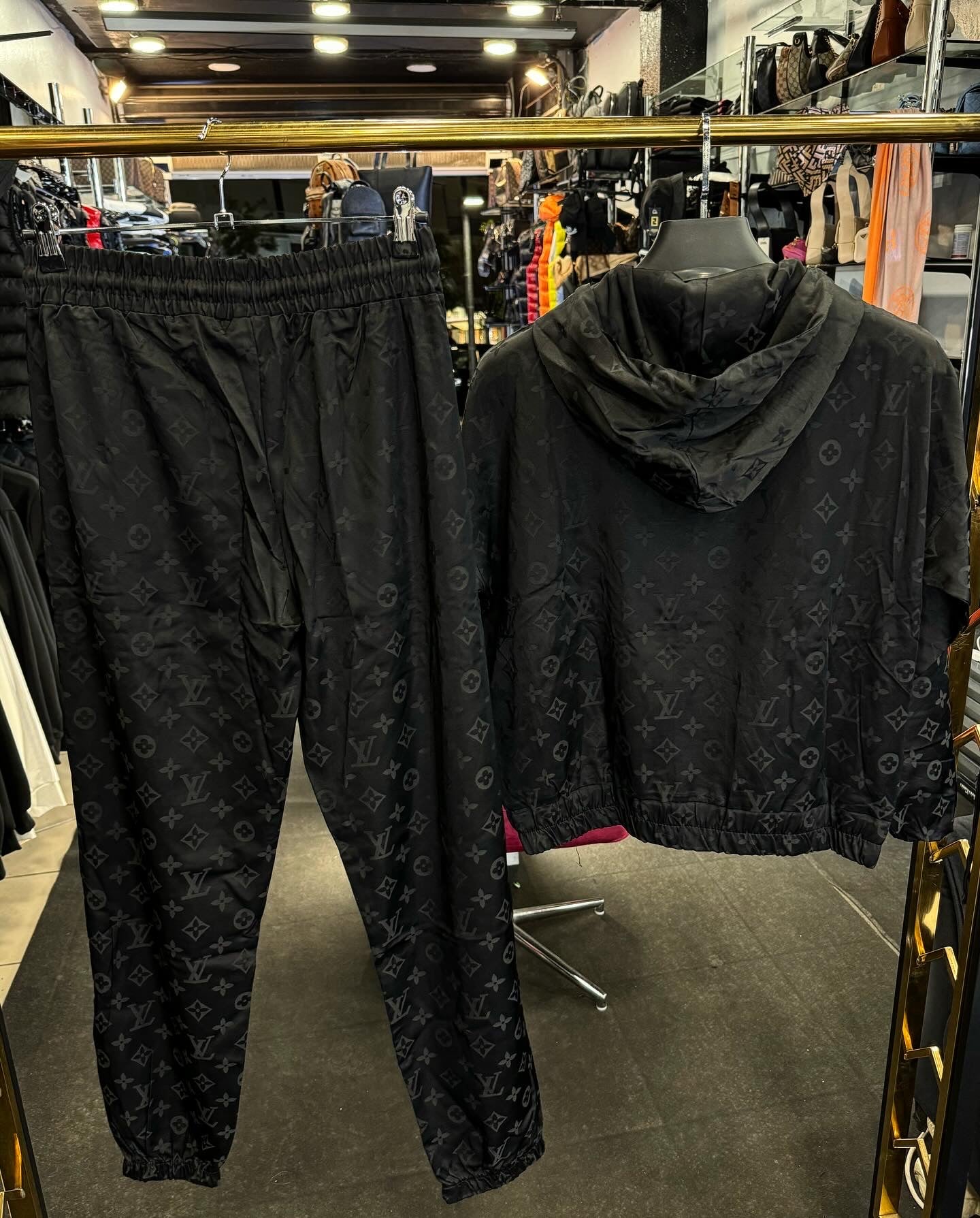 LOUIS VUITTON ΣΕΤ ΓΥΝΑΙΚΕΙΟ SALE