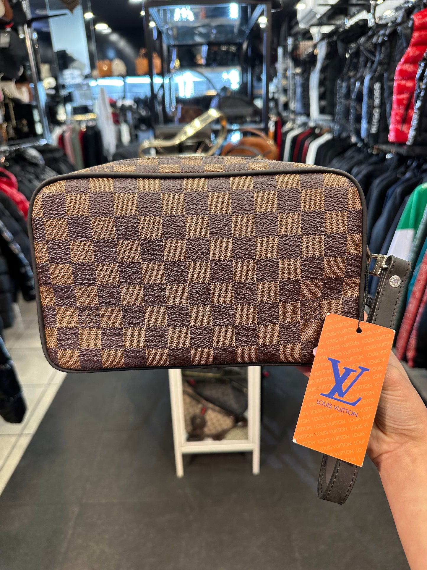 LOUIS VUITTON