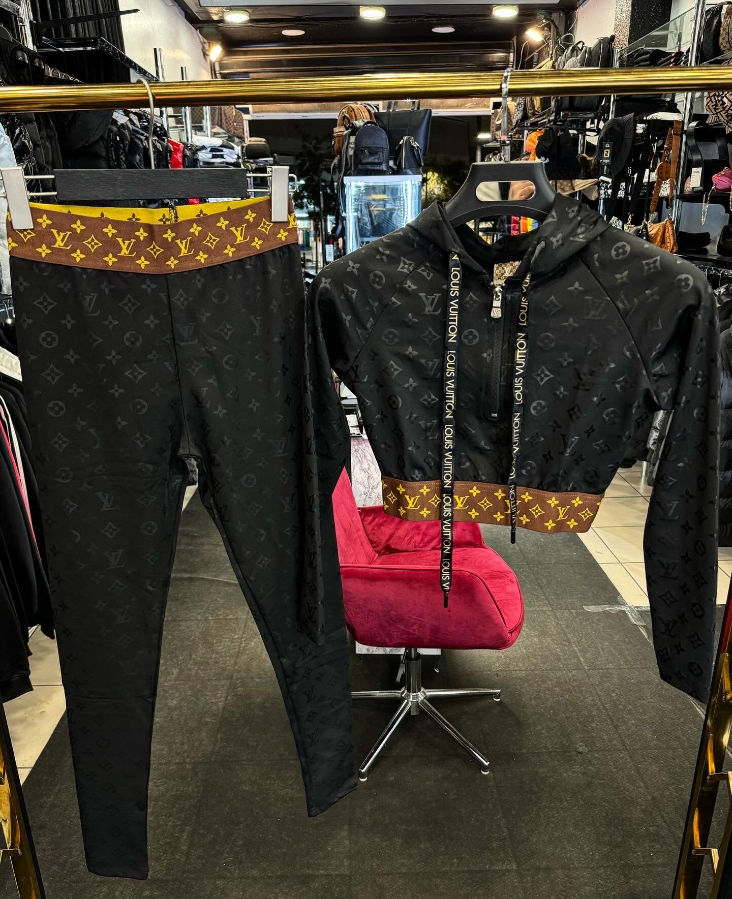 LOUIS VUITTON ΣΕΤ ΓΥΝΑΙΚΕΙΟ SALE