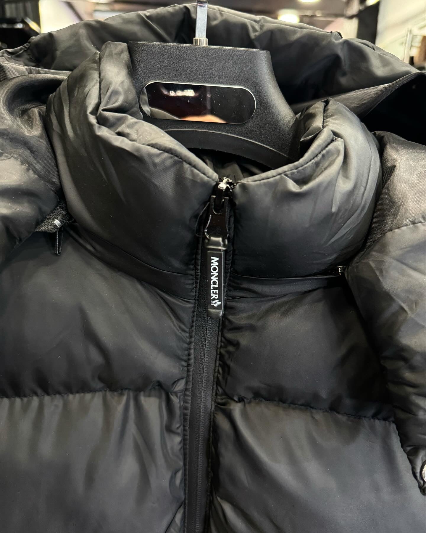 MONCLER ΜΠΟΥΦΑΝ SALE
