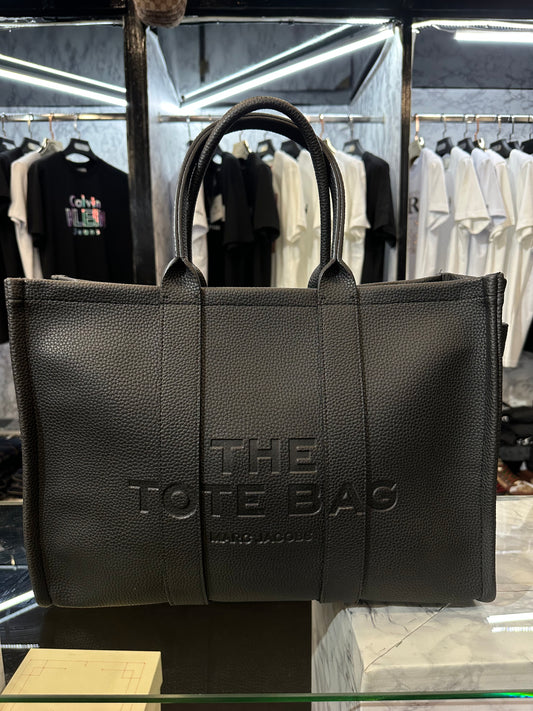 THE TOTE BAG